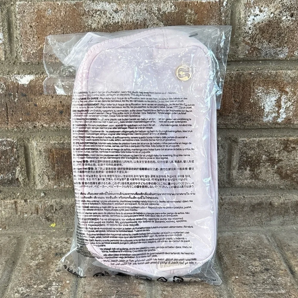 NWT Lululemon Everywhere Belt Bag In Blissful Pink/Gold
